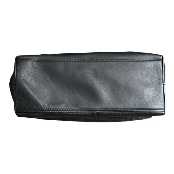 Coach 10204 Black Leather Shoulder Bag Interior Exterior Pockets - Picture 3 of 7